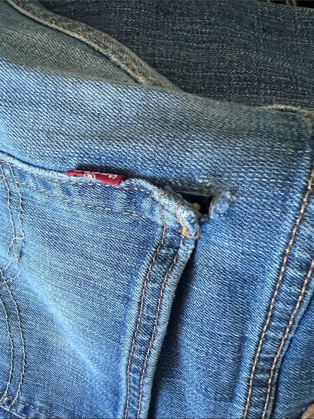 Levis straight leg